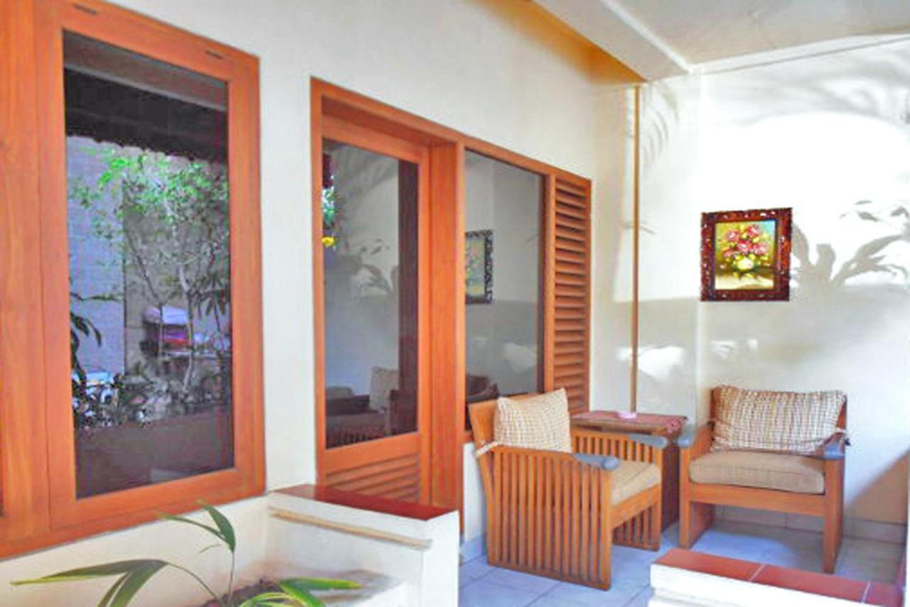 Nakula Familiar Inn Denpasar  Luaran gambar